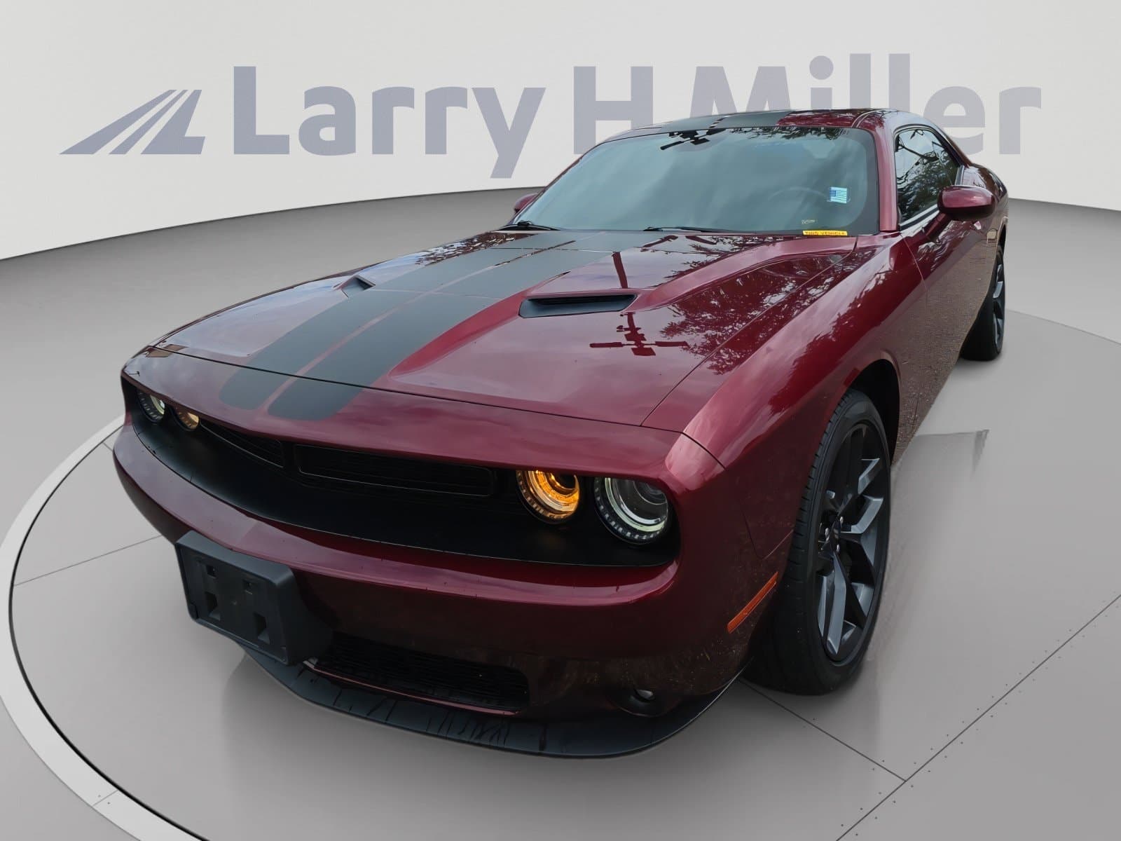 2023 Dodge Challenger SXT — photo 1 of 34