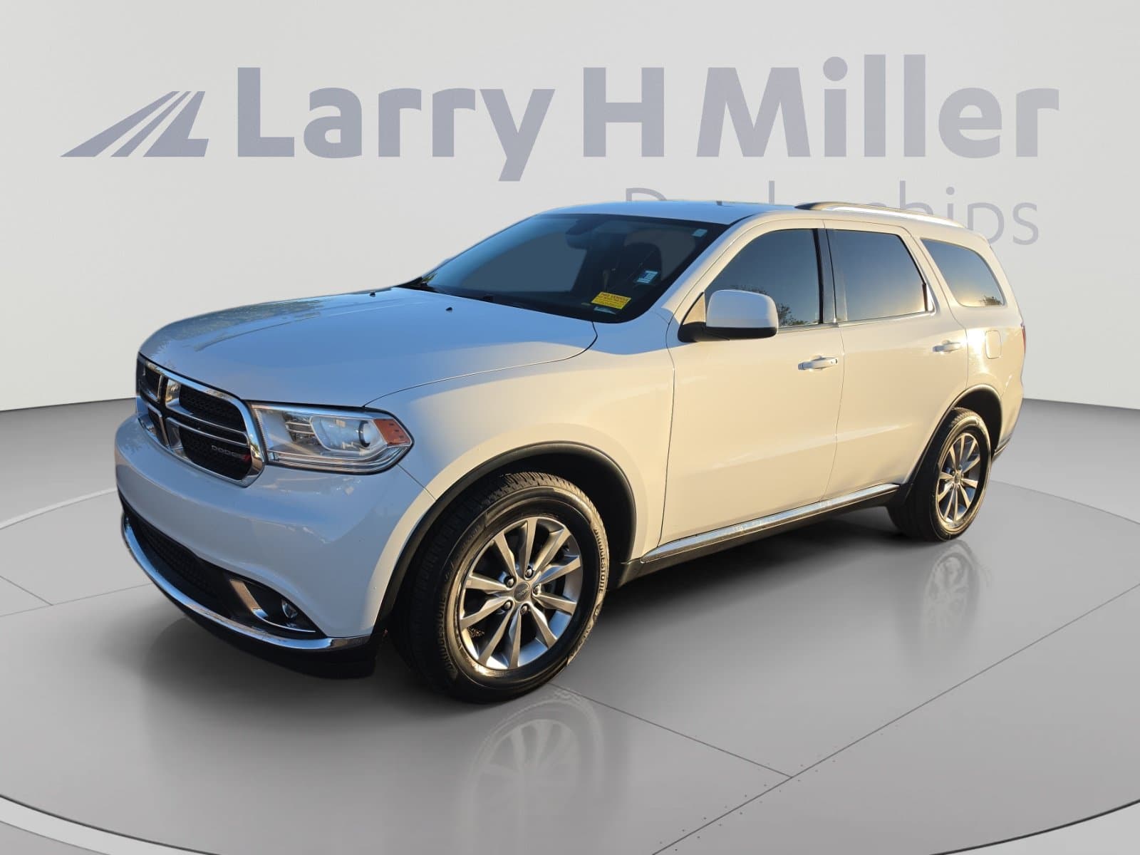 2018 Dodge Durango SXT — photo 1 of 34