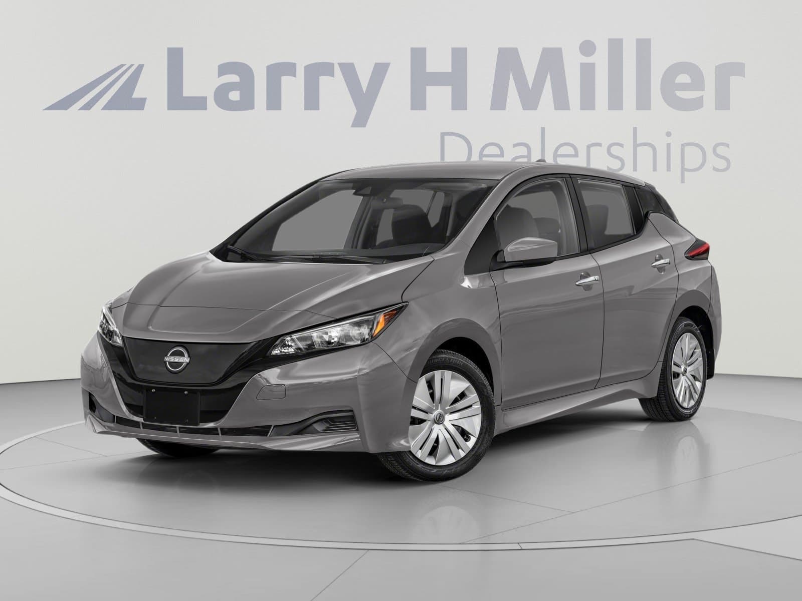 2025 Nissan LEAF S — photo 1 of 10