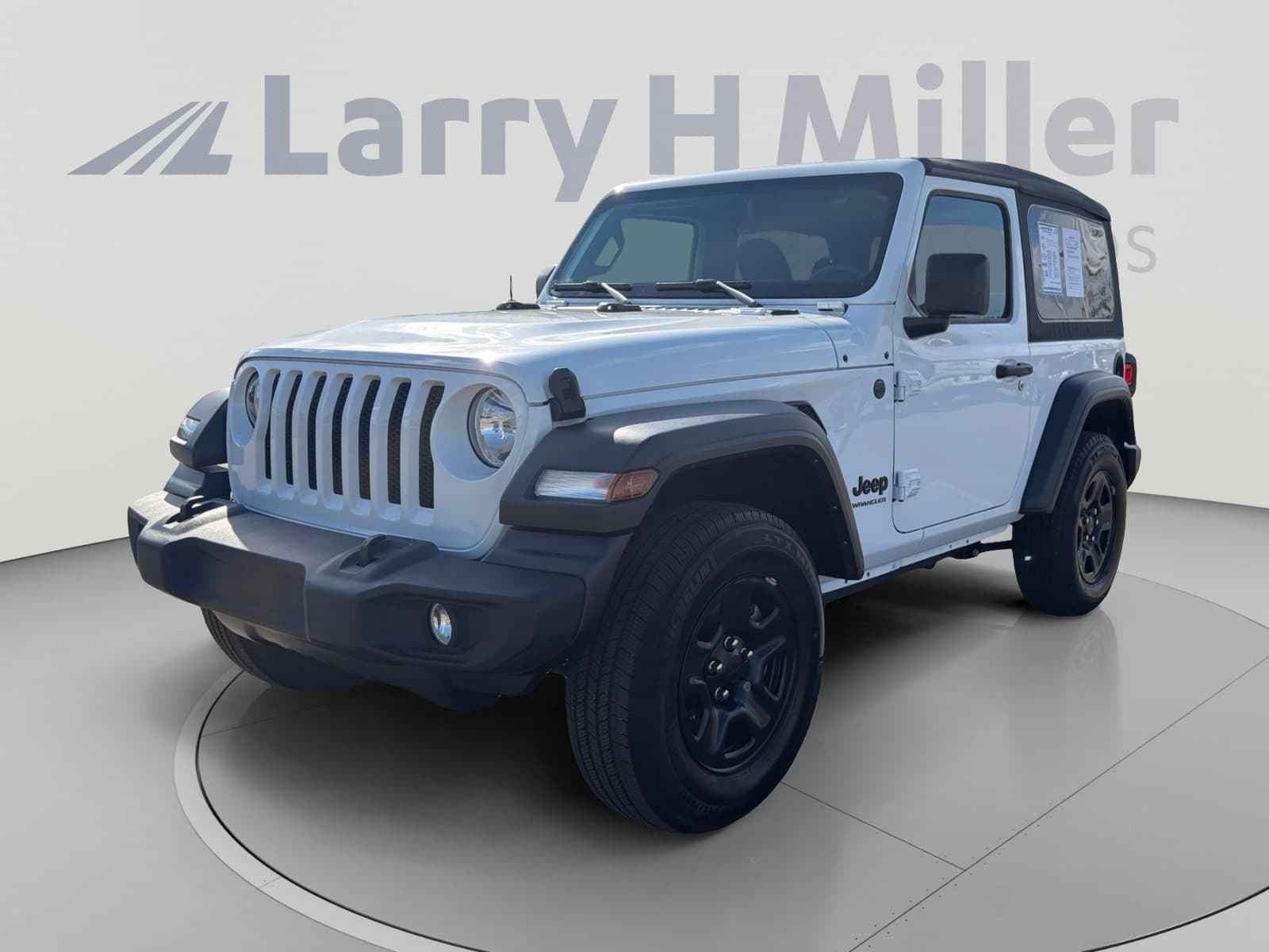 2022 Jeep Wrangler Sport — photo 1 of 34