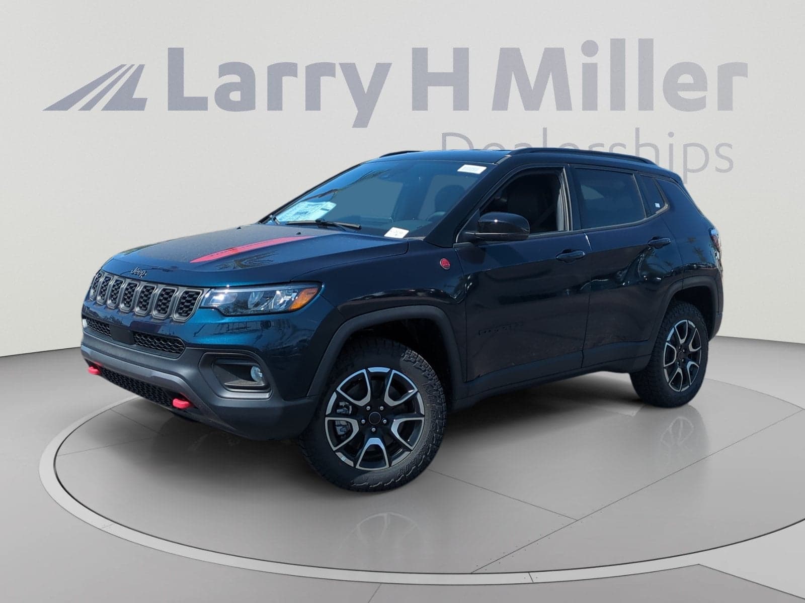 2026 Jeep Compass Trailhawk — photo 1 of 44
