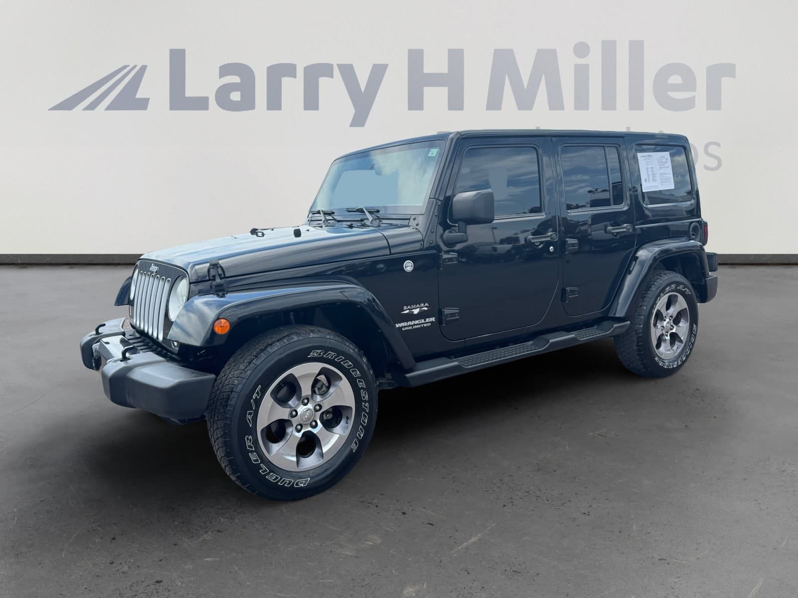 2016 Jeep Wrangler JK Unlimited Sahara 4x4 — photo 1 of 35