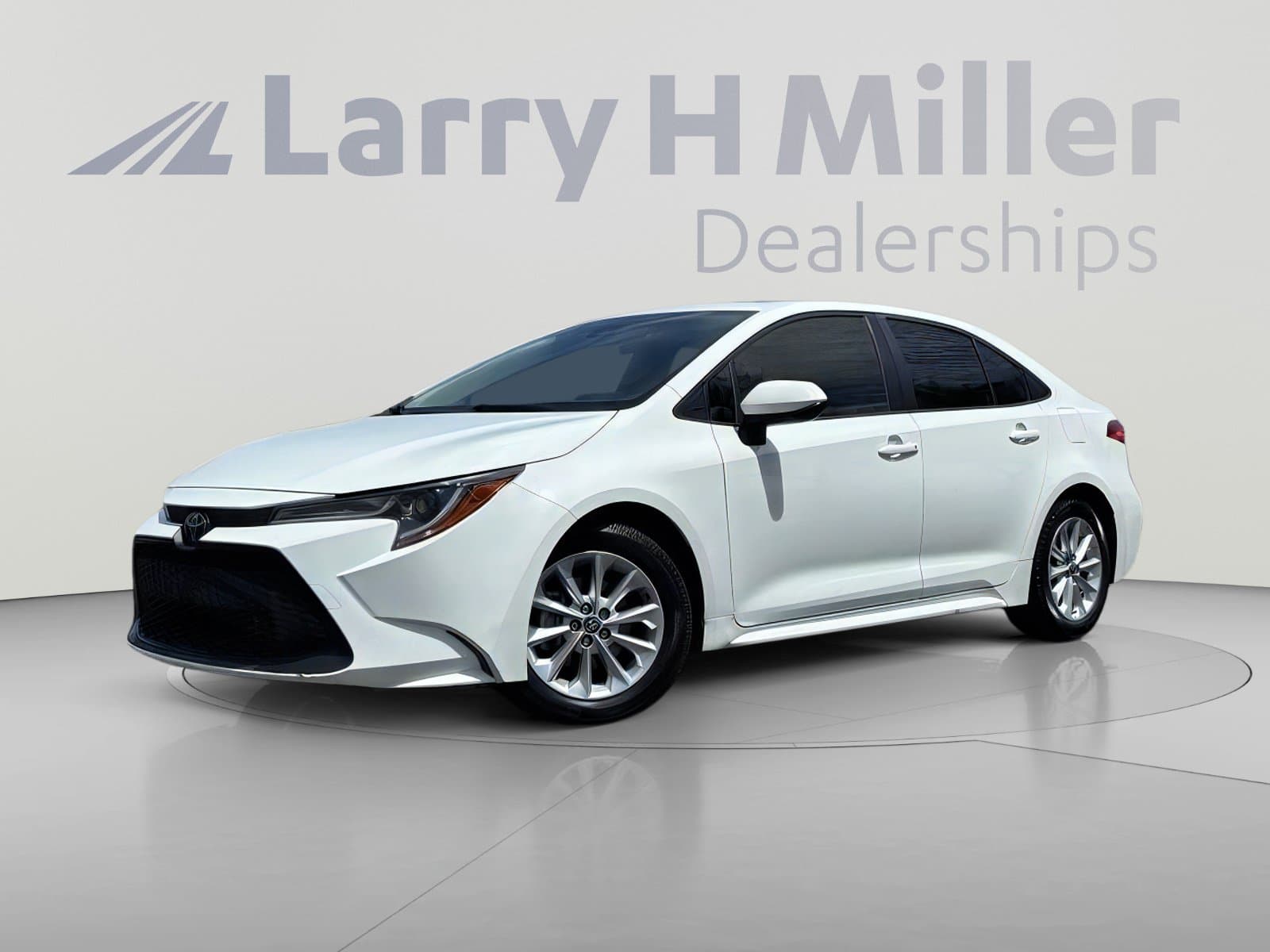 2022 Toyota Corolla LE — photo 1 of 35