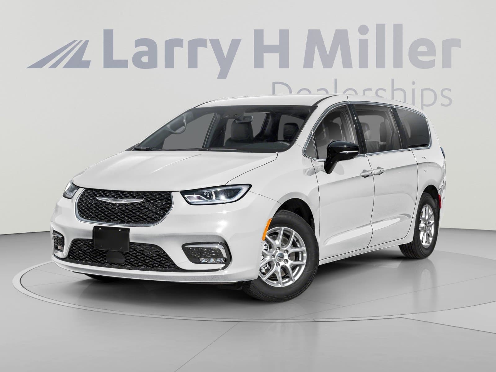 2025 Chrysler Pacifica Select — photo 1 of 11