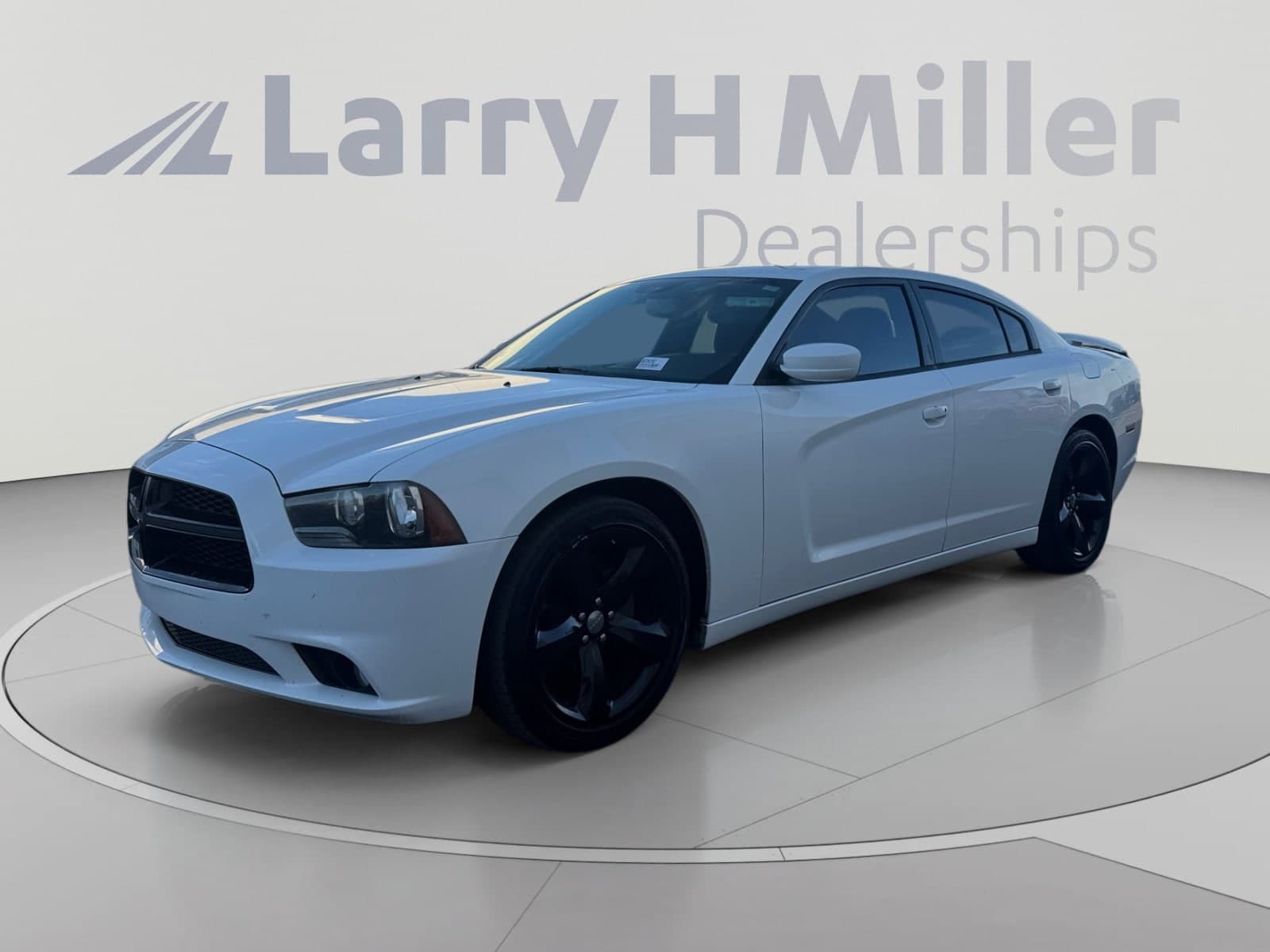 2013 Dodge Charger SXT — photo 1 of 46