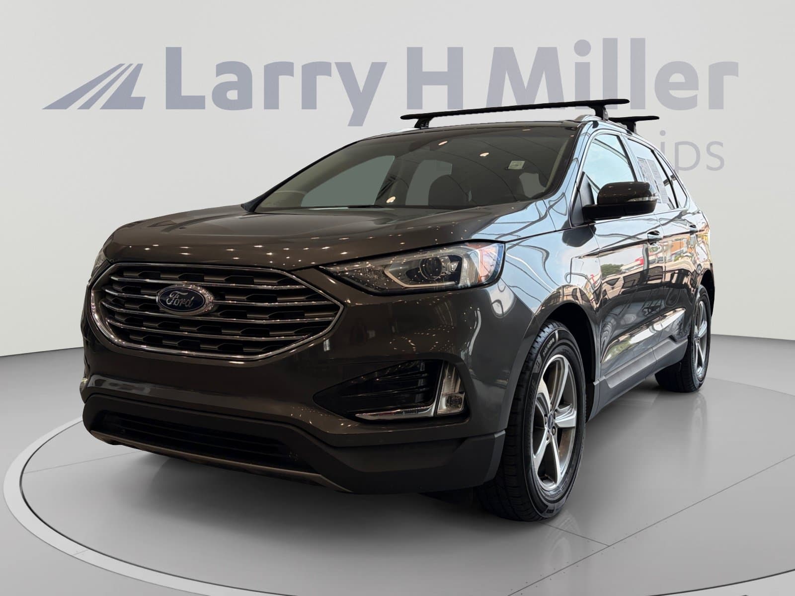 2019 Ford Edge SEL — photo 1 of 33