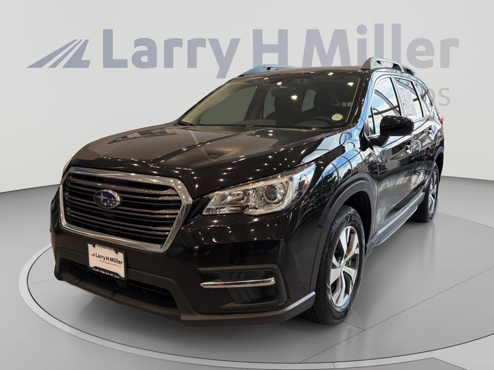 2019 Subaru Ascent Premium 7-Passenger — photo 1 of 24