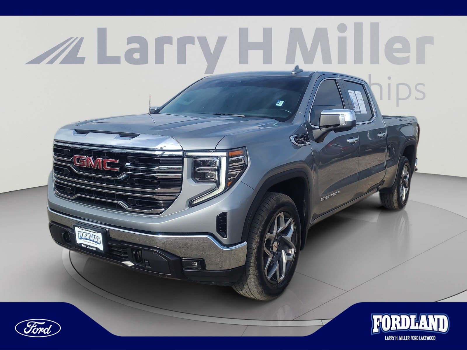 2023 GMC Sierra 1500 SLT — photo 1 of 33