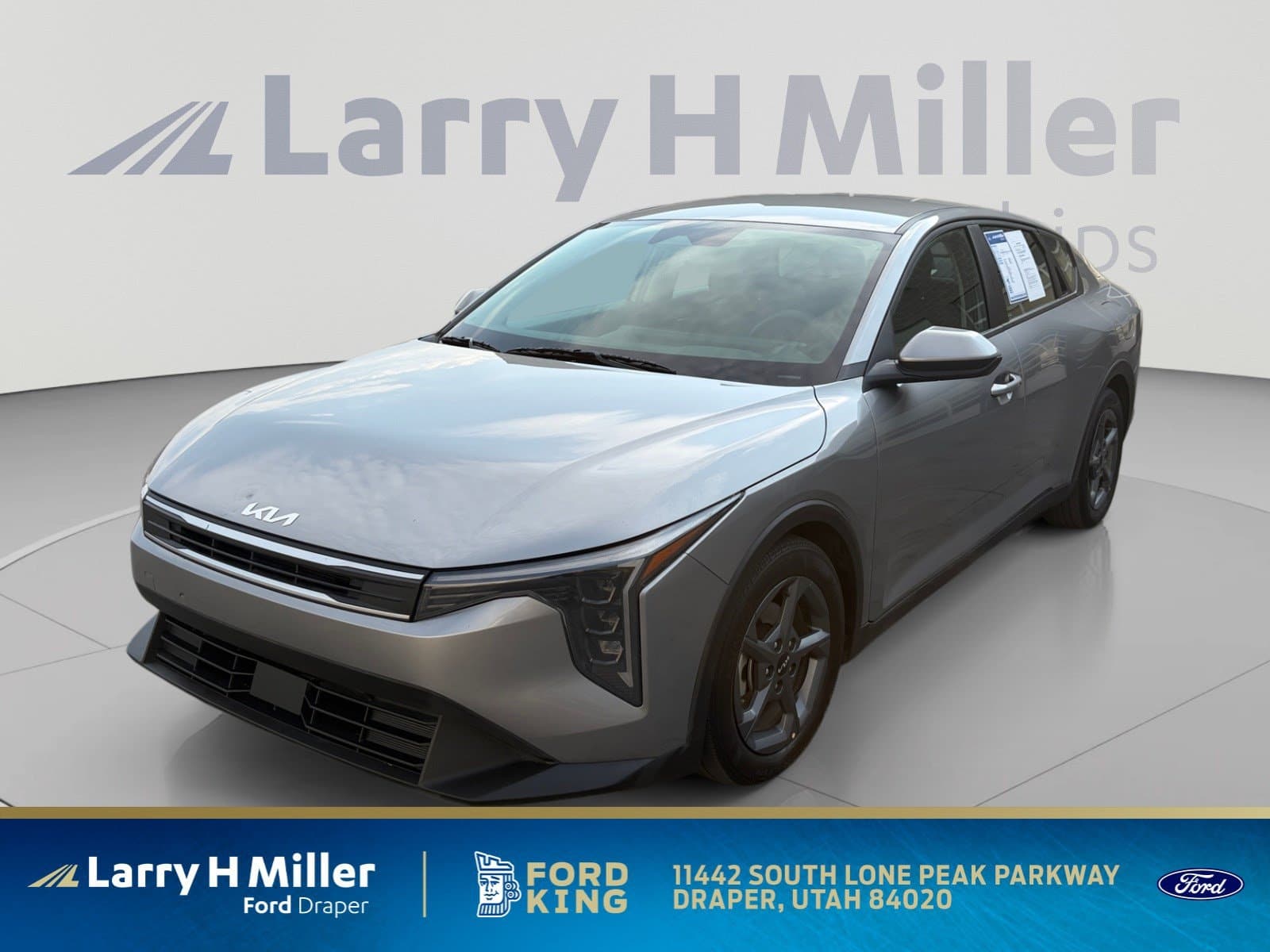 2025 Kia K4 LXS — photo 1 of 34