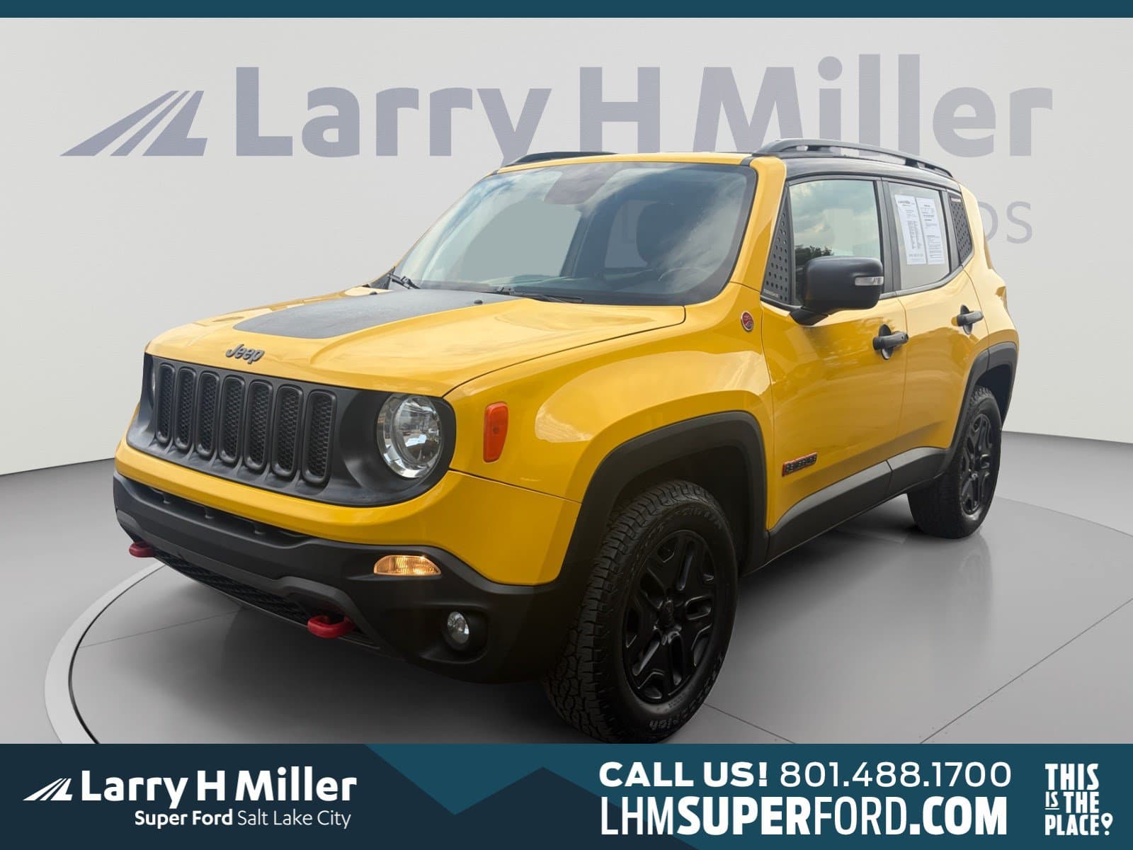 2018 Jeep Renegade Trailhawk — photo 1 of 34