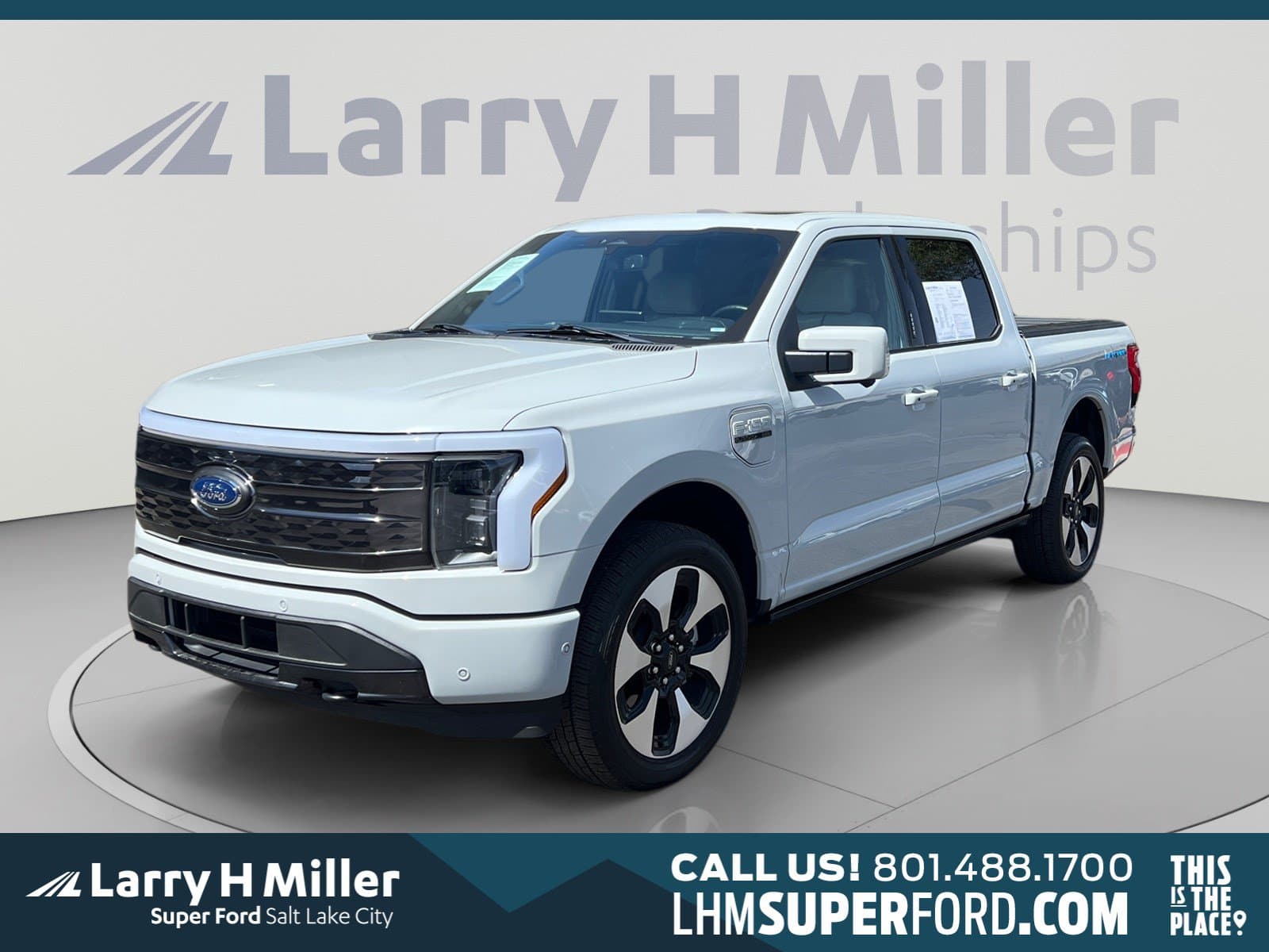 2023 Ford F-150 Lightning Platinum — photo 1 of 35