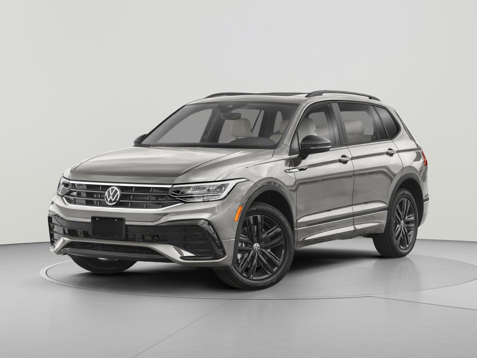 2022 Volkswagen Tiguan SE R-Line Black — photo 1 of 10