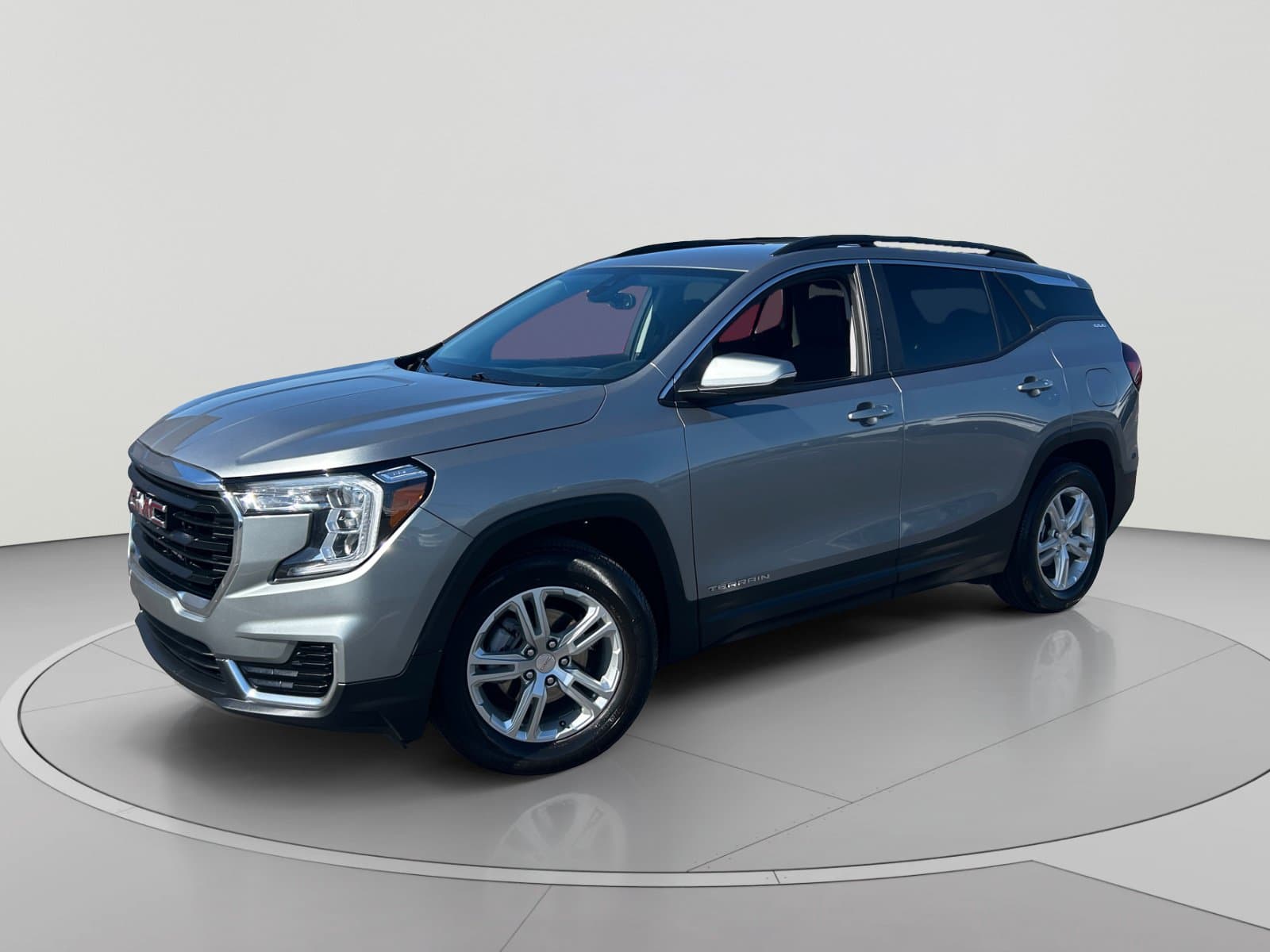 2023 GMC Terrain SLE — photo 1 of 31