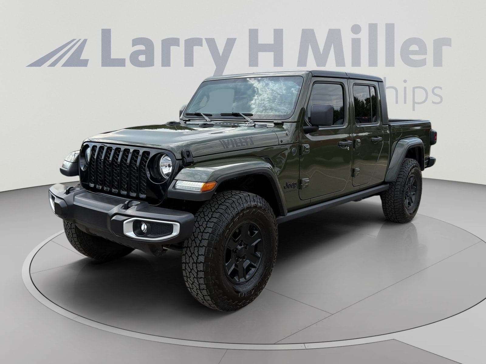 2022 Jeep Gladiator Willys — photo 1 of 35