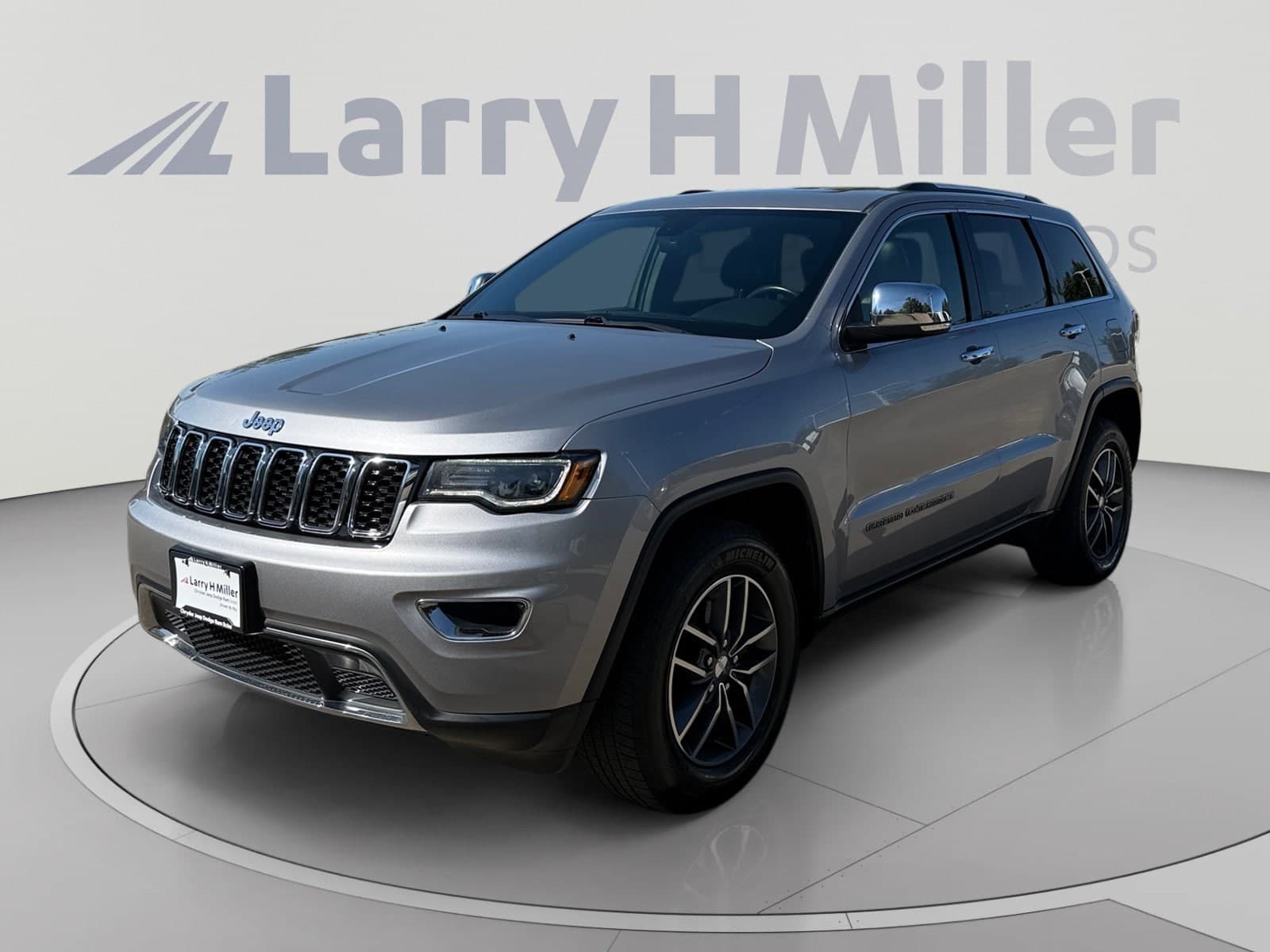 2017 Jeep Grand Cherokee Limited — photo 1 of 35