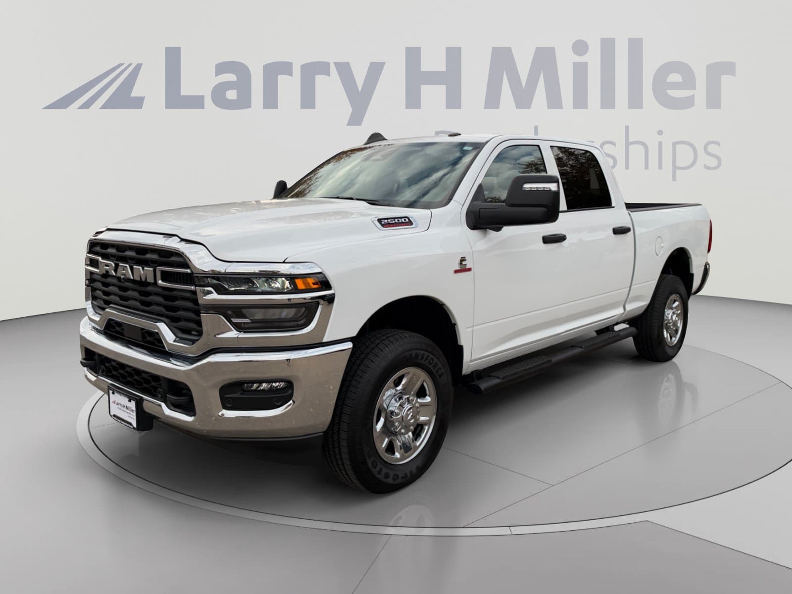 2025 RAM 2500 Tradesman — photo 1 of 35