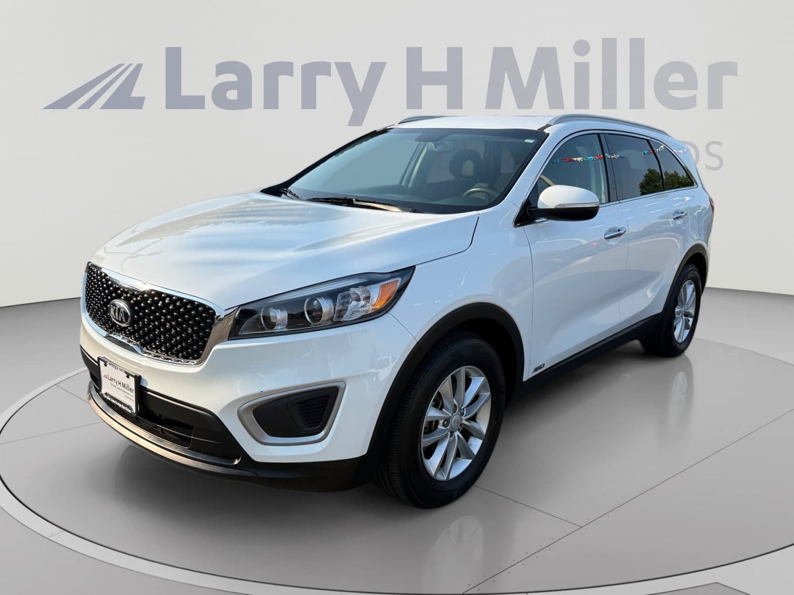 2018 Kia Sorento LX — photo 1 of 35