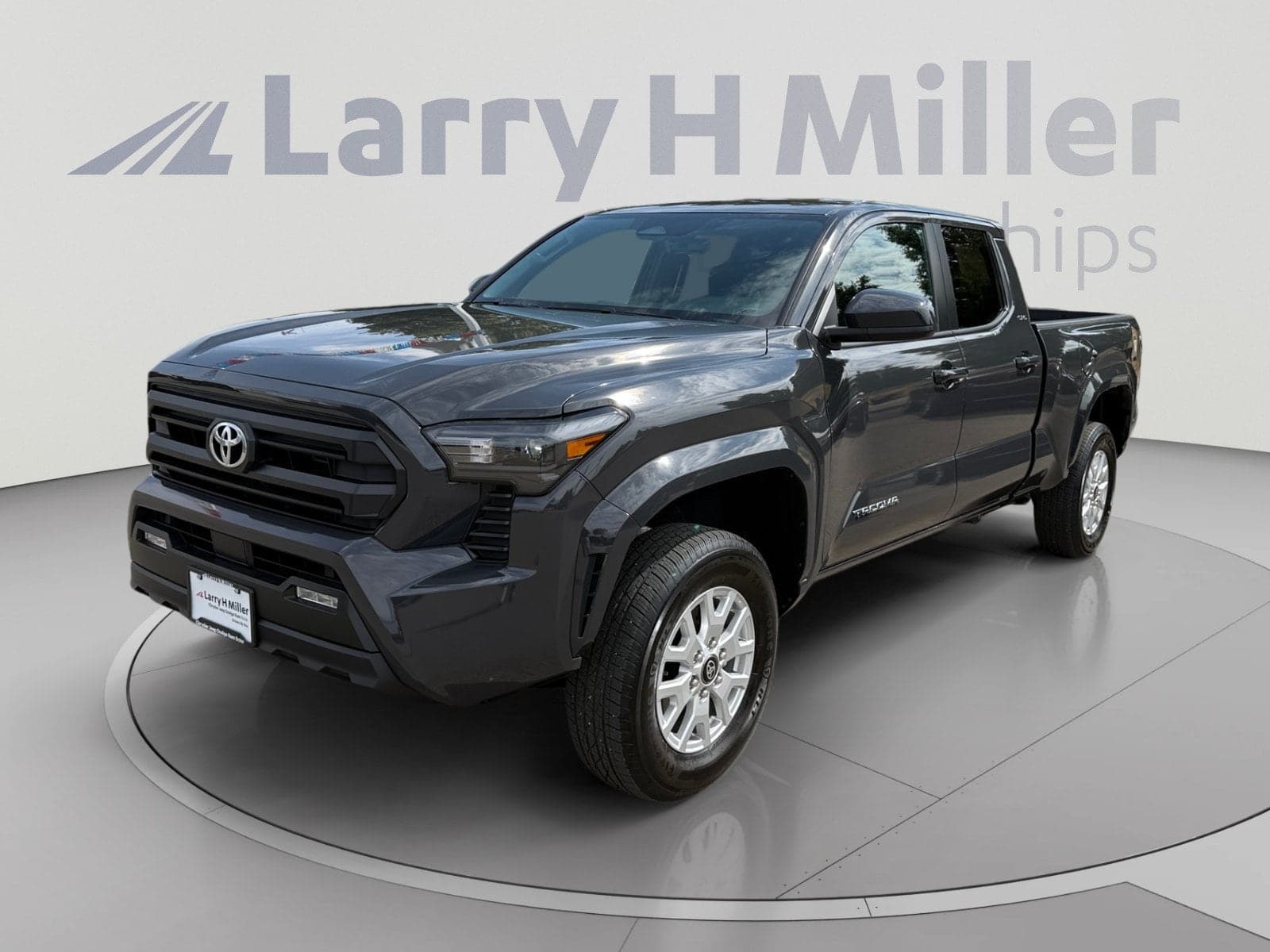 2026 Toyota Tacoma SR5 — photo 1 of 35