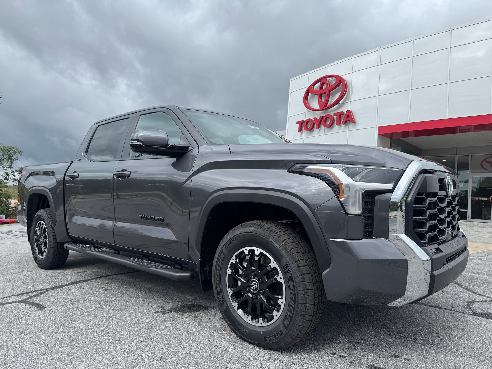 2026 Toyota Tundra 4WD Base — photo 1 of 54