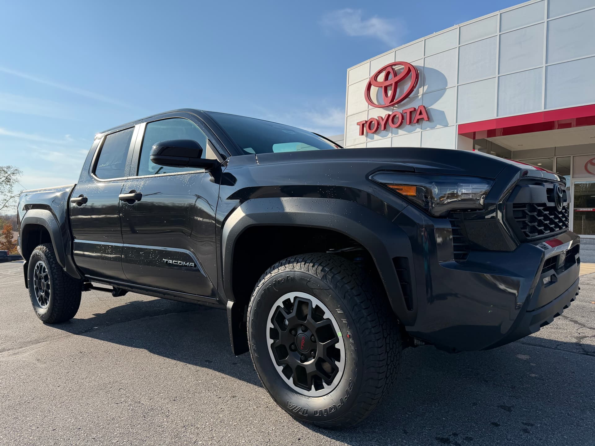 2026 Toyota Tacoma 4WD TRD Off Road — photo 1 of 50