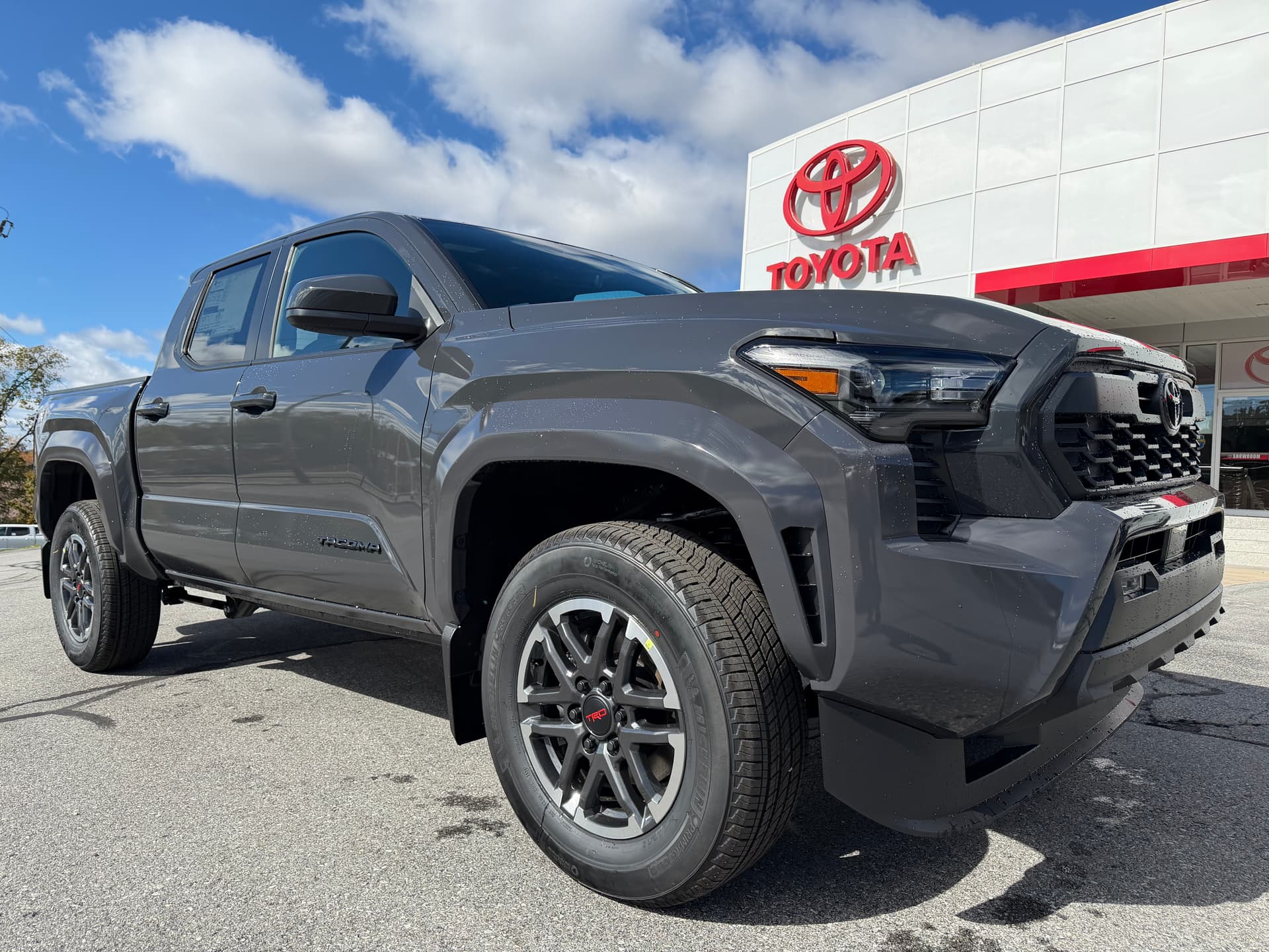 2026 Toyota Tacoma 4WD TRD Sport — photo 1 of 51