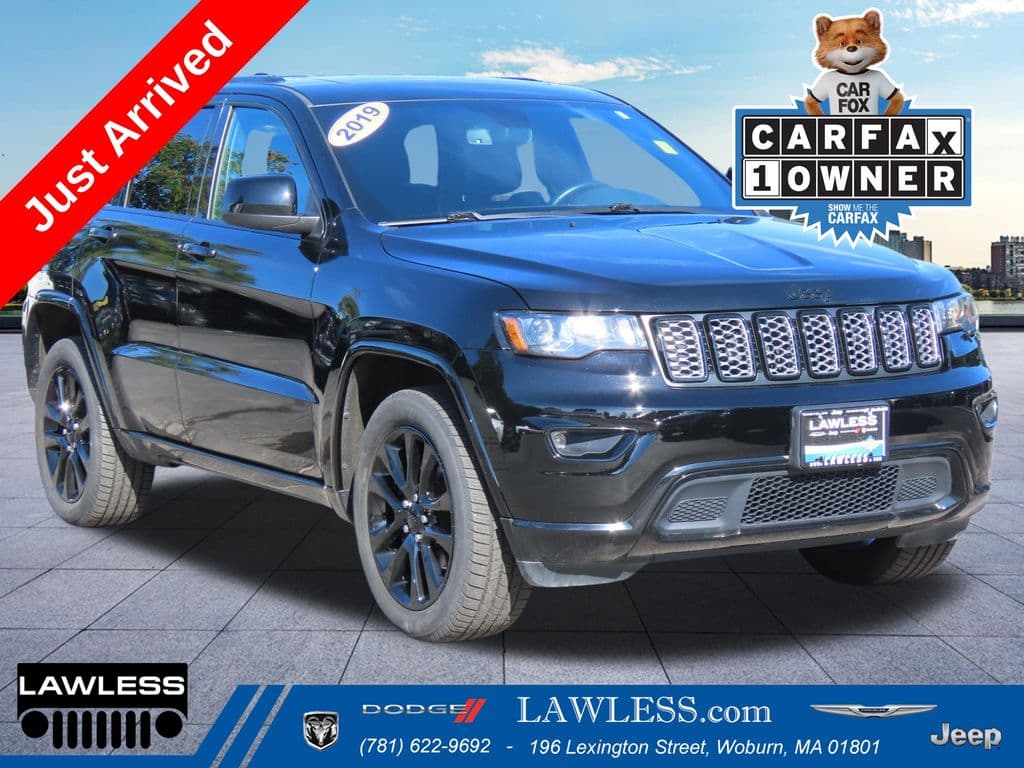 2019 Jeep Grand Cherokee Altitude — photo 1 of 29
