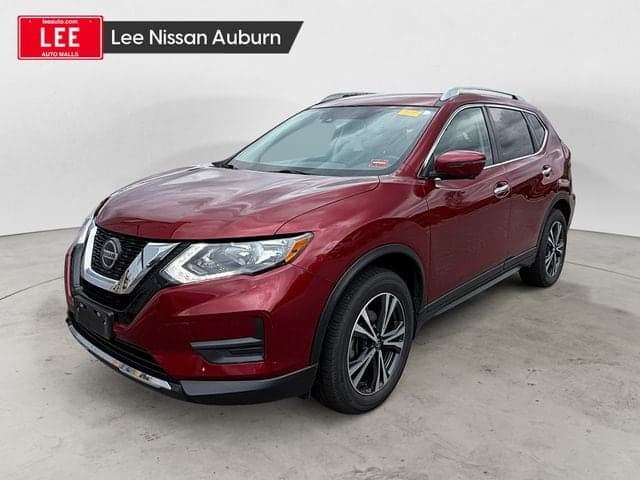 2020 Nissan Rogue SV — photo 1 of 7