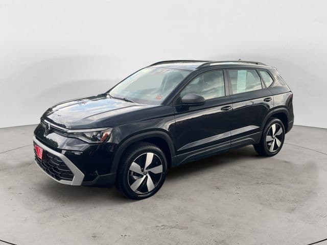 2025 Volkswagen Taos 1.5T S — photo 1 of 15