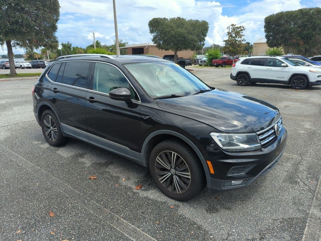 2019 Volkswagen Tiguan SEL — photo 1 of 15