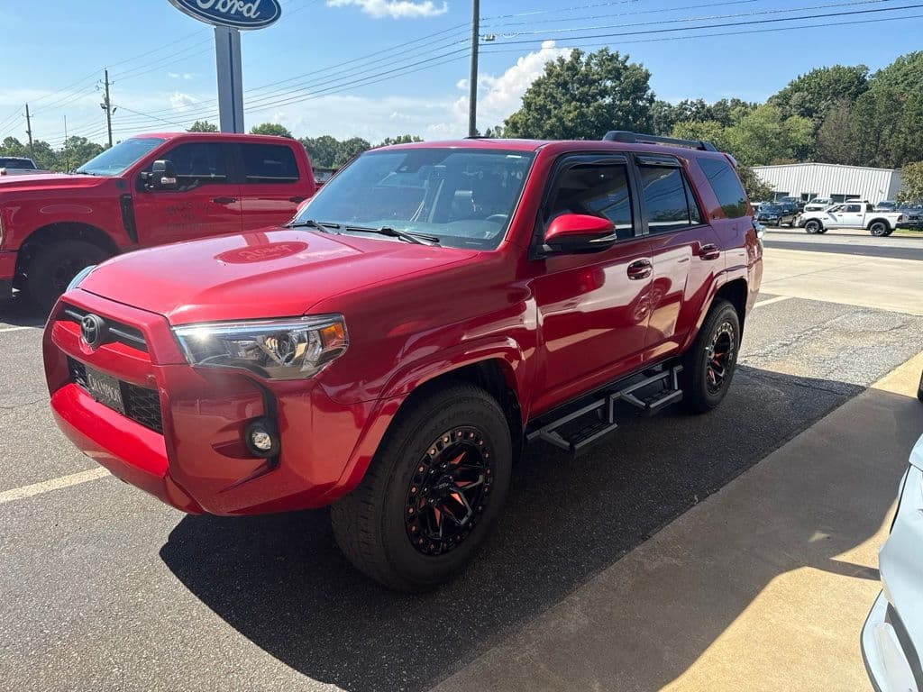 2021 Toyota 4Runner SR5 Premium — photo 1 of 10