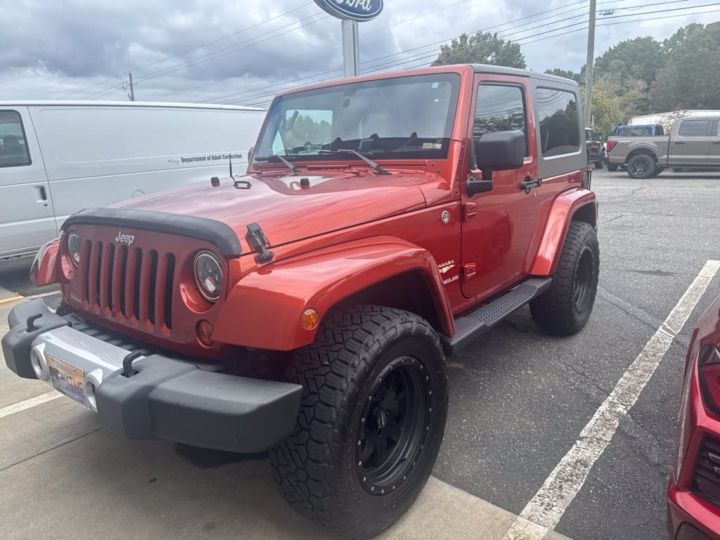 2009 Jeep Wrangler Sahara — photo 1 of 8