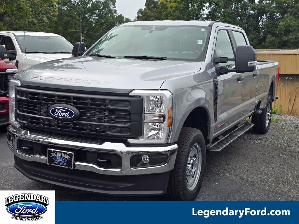 2027 Ford Super Duty F-350 SRW XL — photo 1 of 12