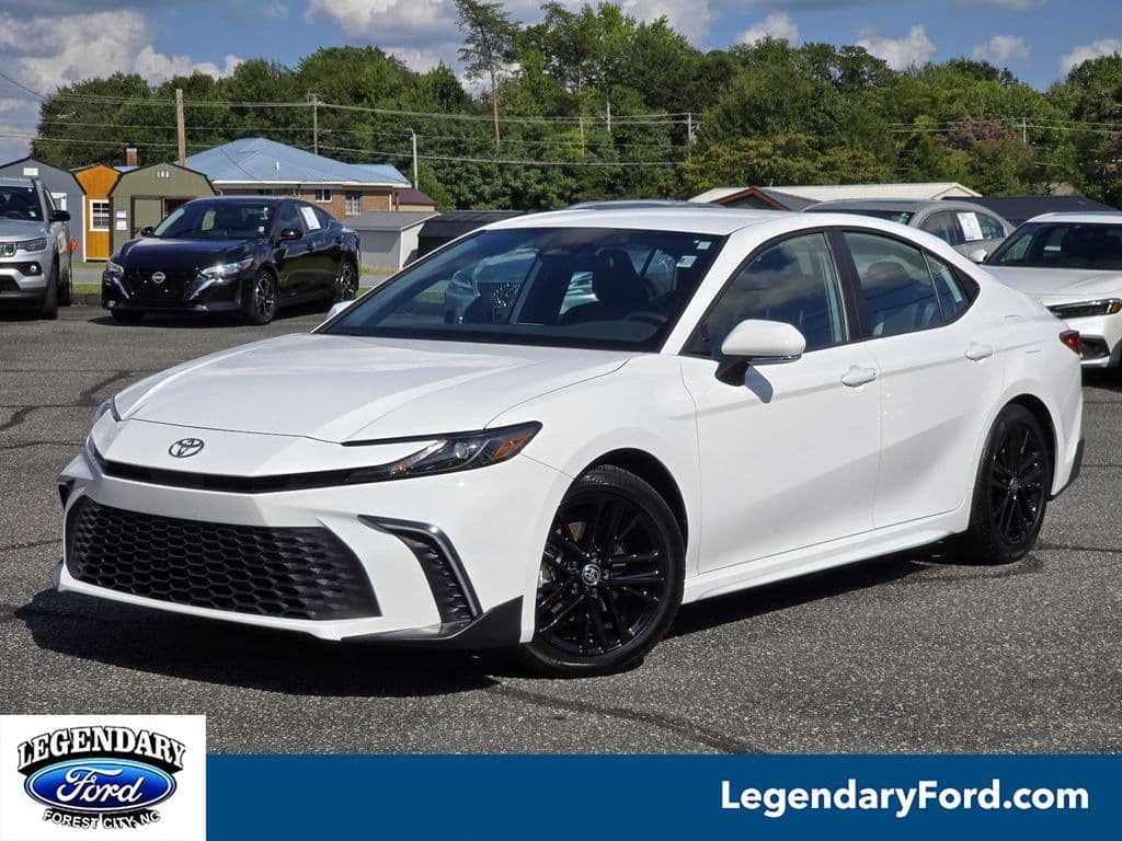 2026 Toyota Camry SE — photo 1 of 28
