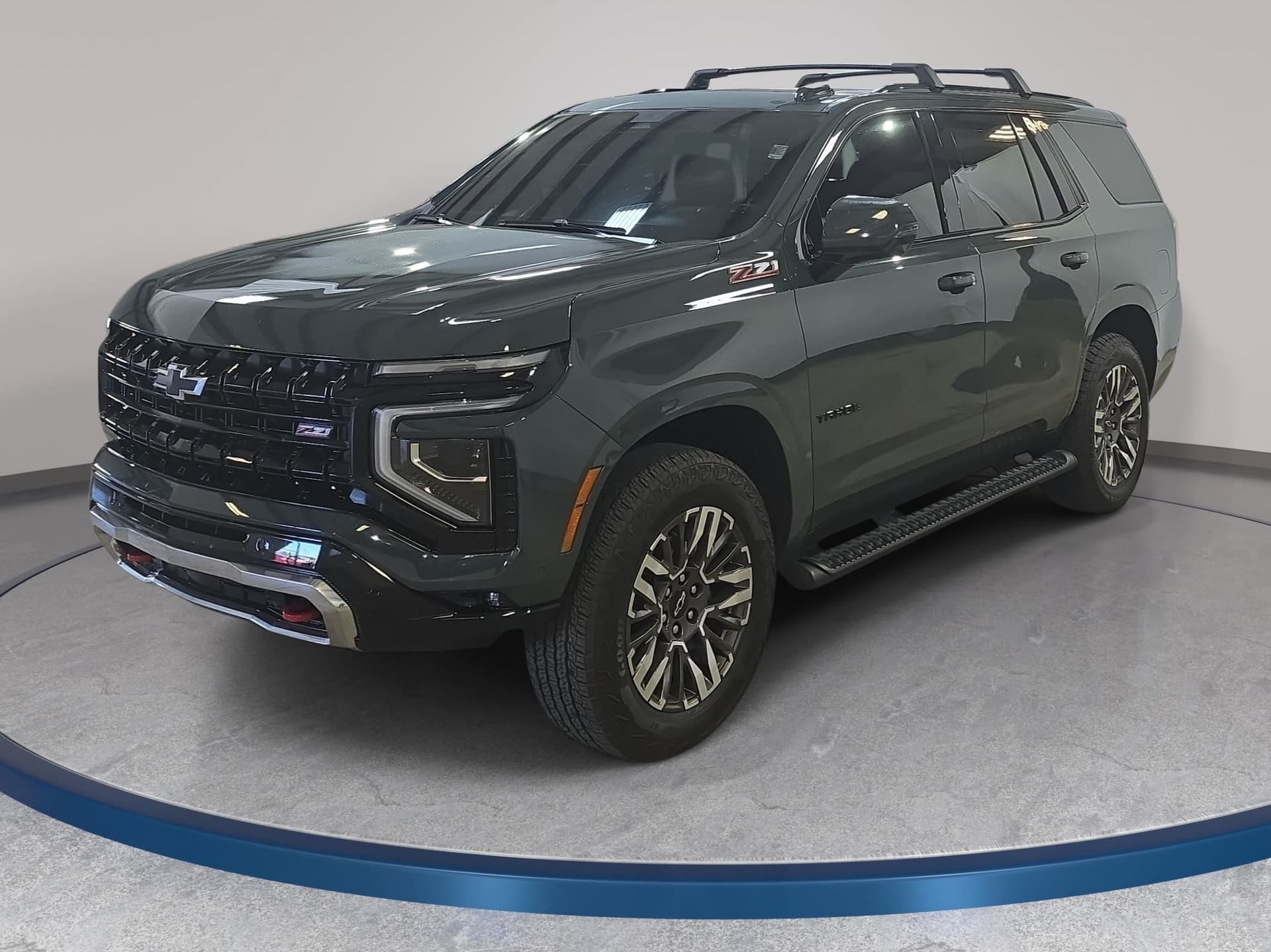 2025 Chevrolet Tahoe Z71 — photo 1 of 33