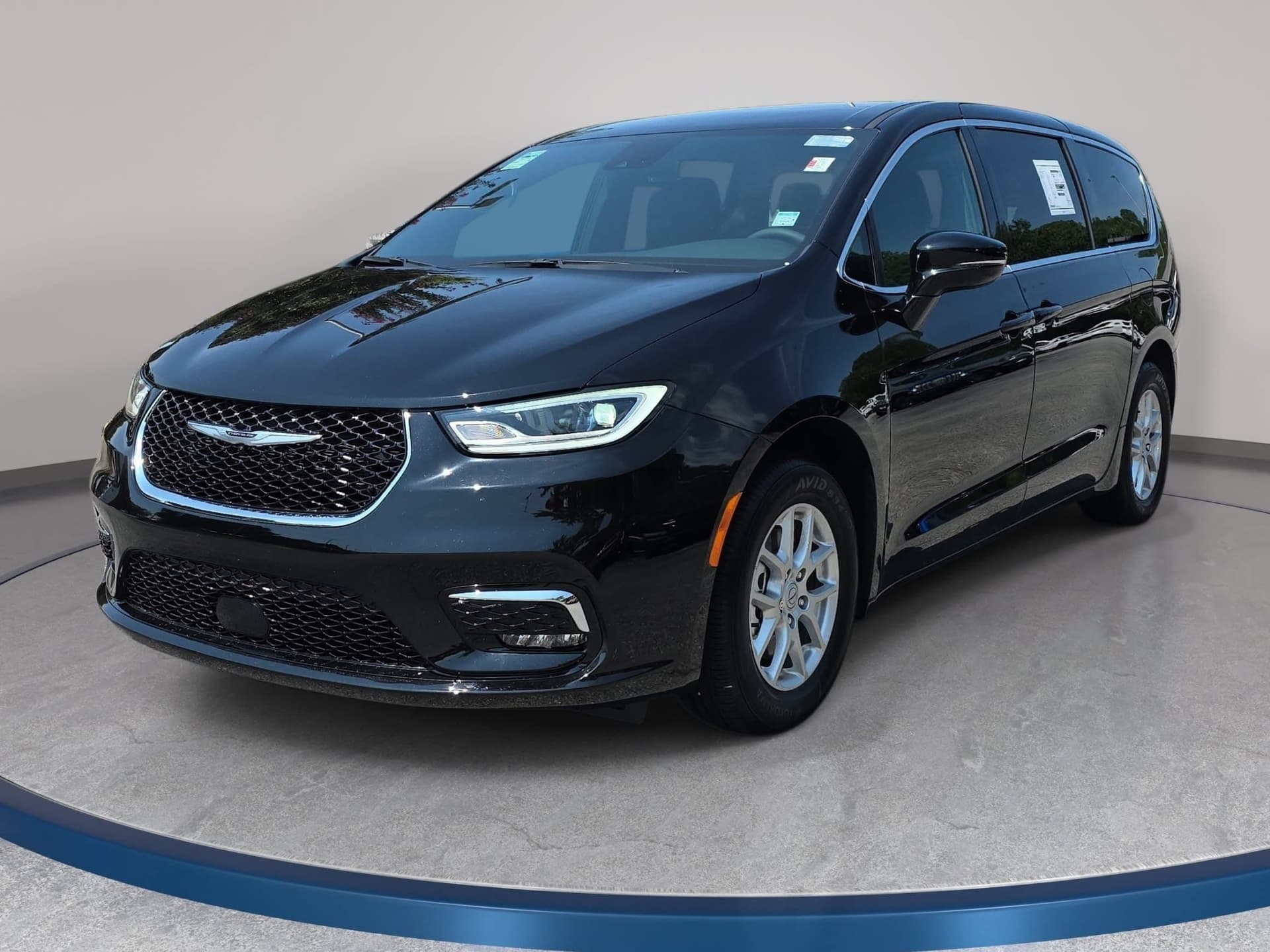 2026 Chrysler Pacifica SELECT — photo 1 of 41