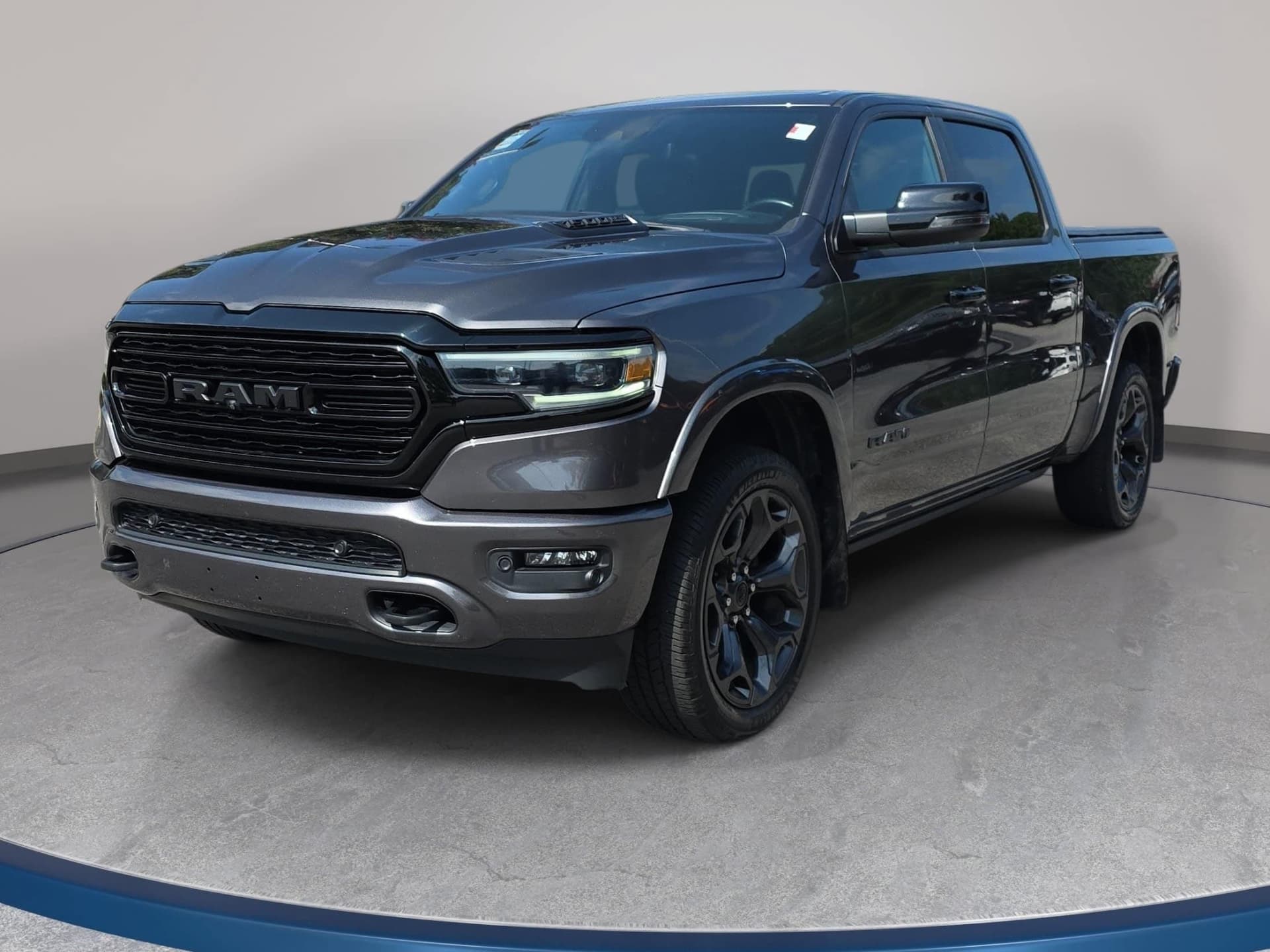 2023 RAM 1500 Limited — photo 1 of 32