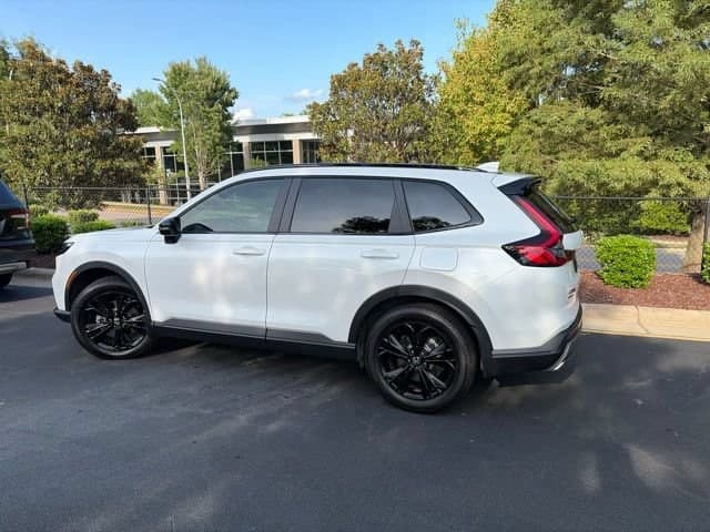 2026 Honda CR-V Hybrid Sport Touring — photo 1 of 14