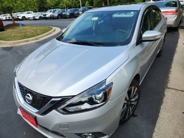 2016 Nissan Sentra SL — photo 1 of 13
