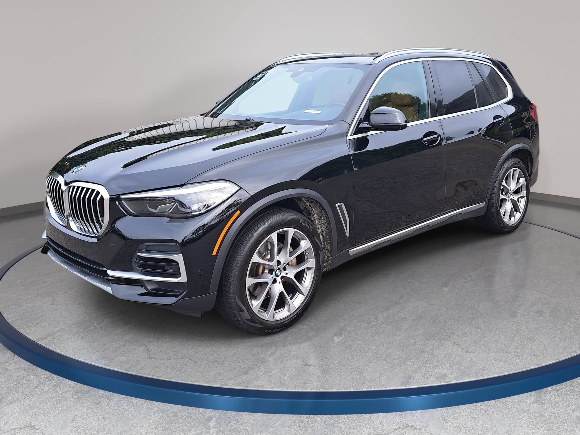 2022 BMW X5 xDrive40i — photo 1 of 36