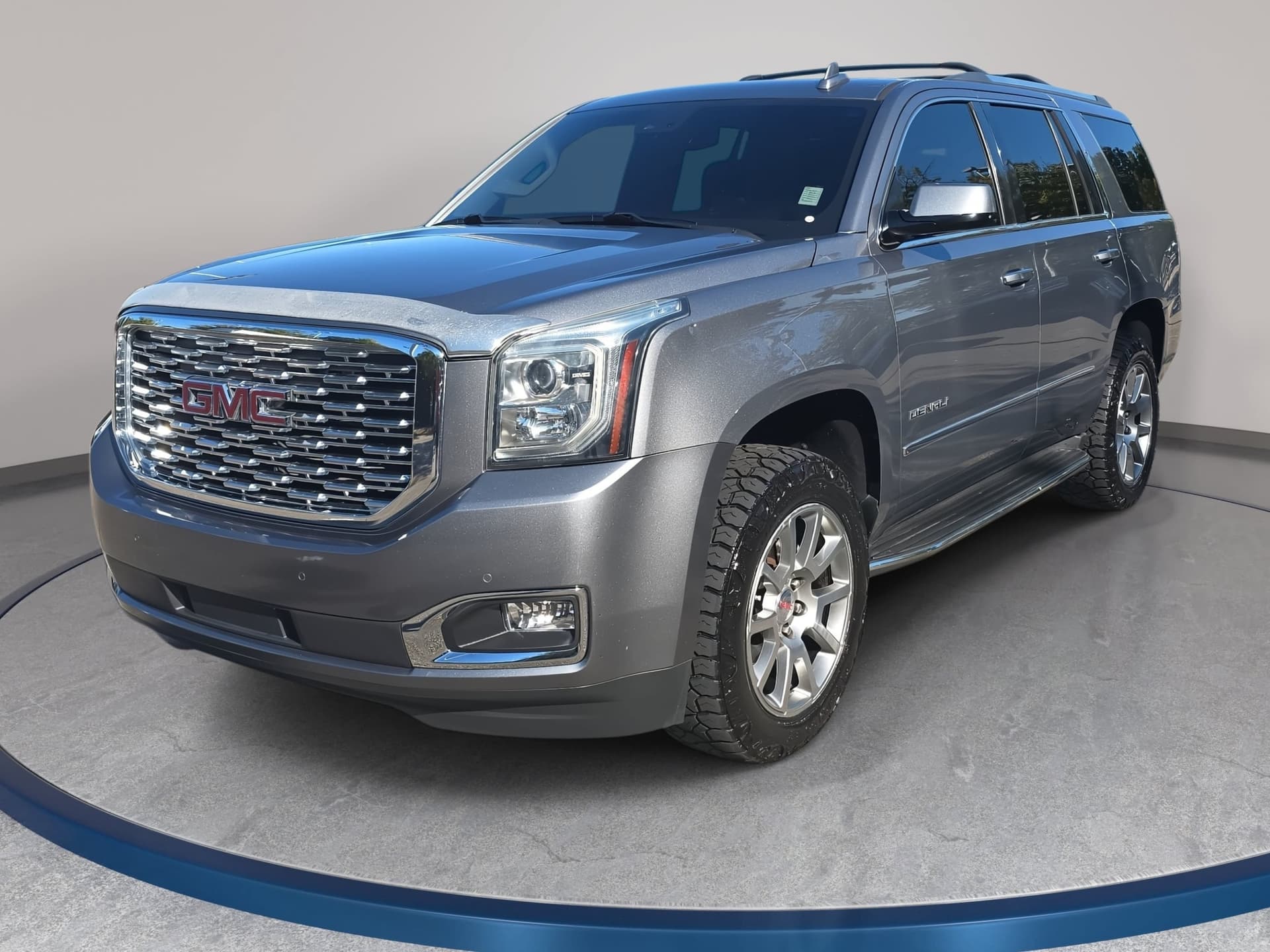 2018 GMC Yukon Denali — photo 1 of 37