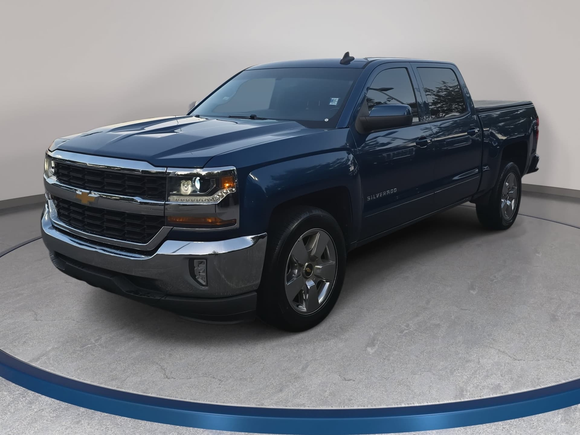 2018 Chevrolet Silverado 1500 LT — photo 1 of 35
