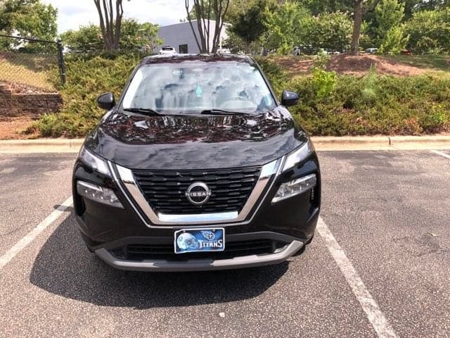 2022 Nissan Rogue SV — photo 1 of 29