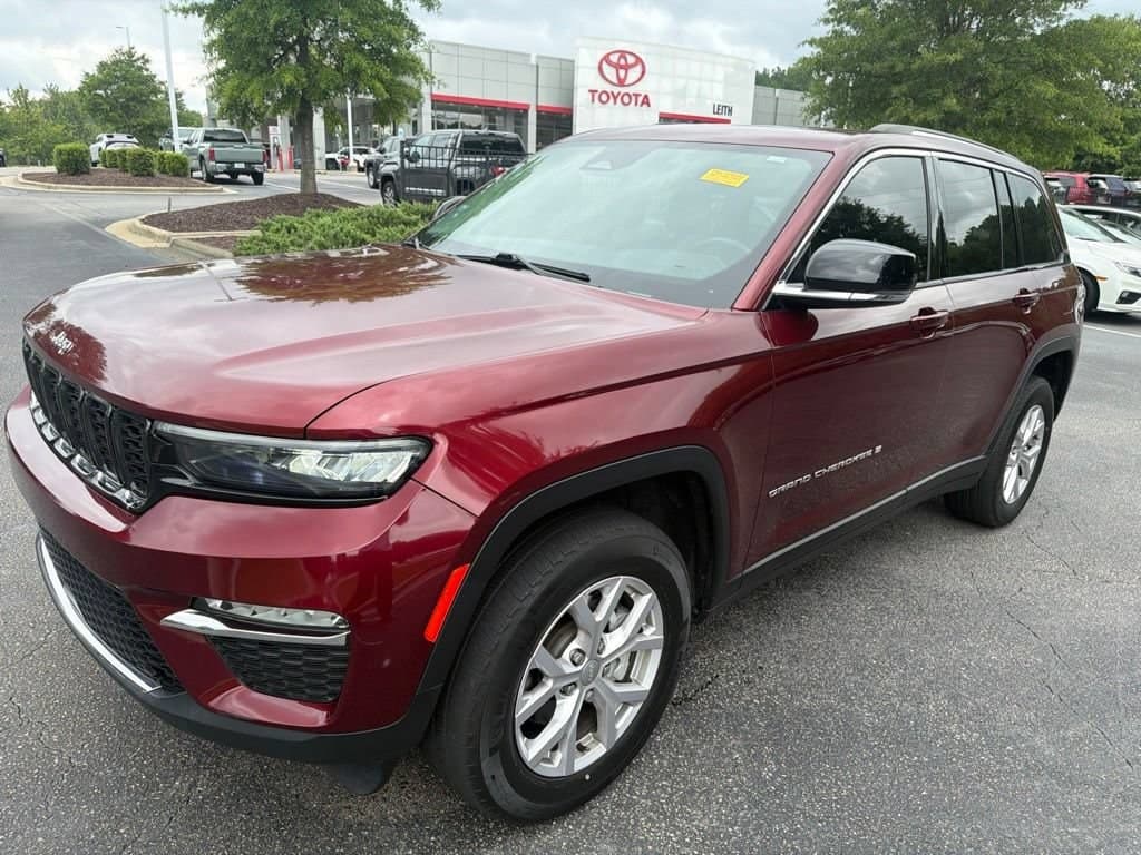 2022 Jeep Grand Cherokee Limited — photo 1 of 14
