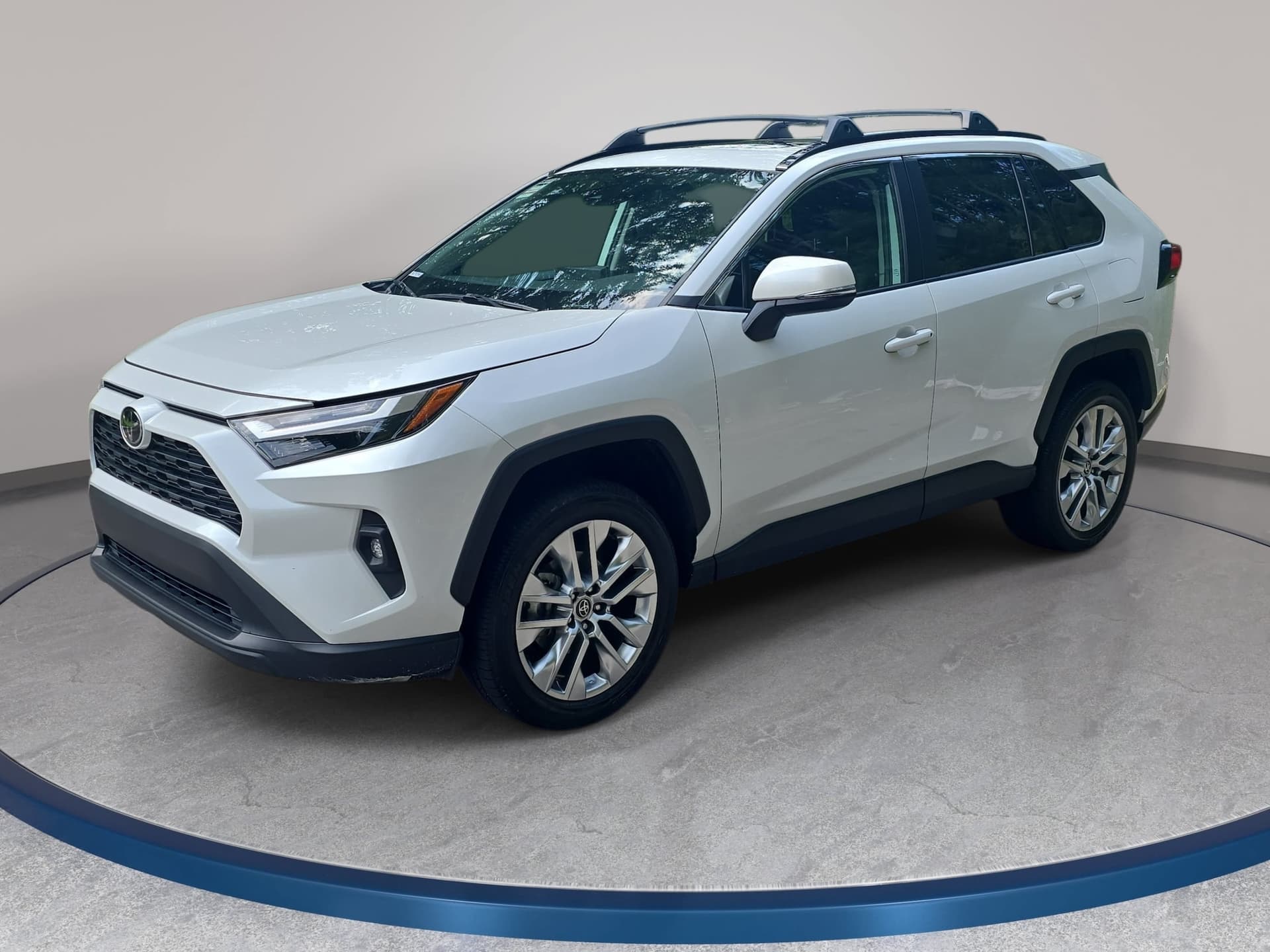 2025 Toyota RAV4 XLE Premium — photo 1 of 36
