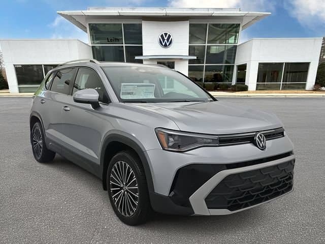 2025 Volkswagen Taos SE — photo 1 of 35