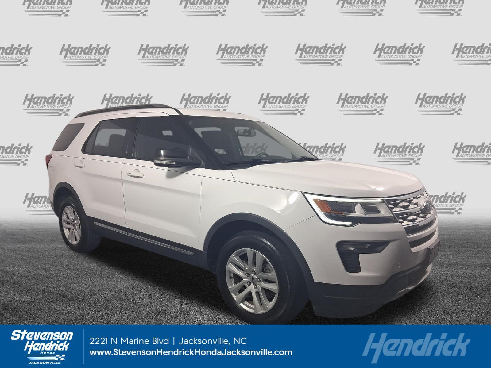 2018 Ford Explorer XLT — photo 1 of 38