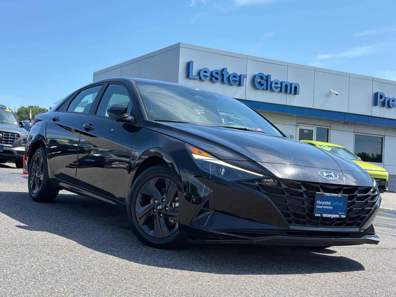 2023 Hyundai Elantra SEL — photo 1 of 31