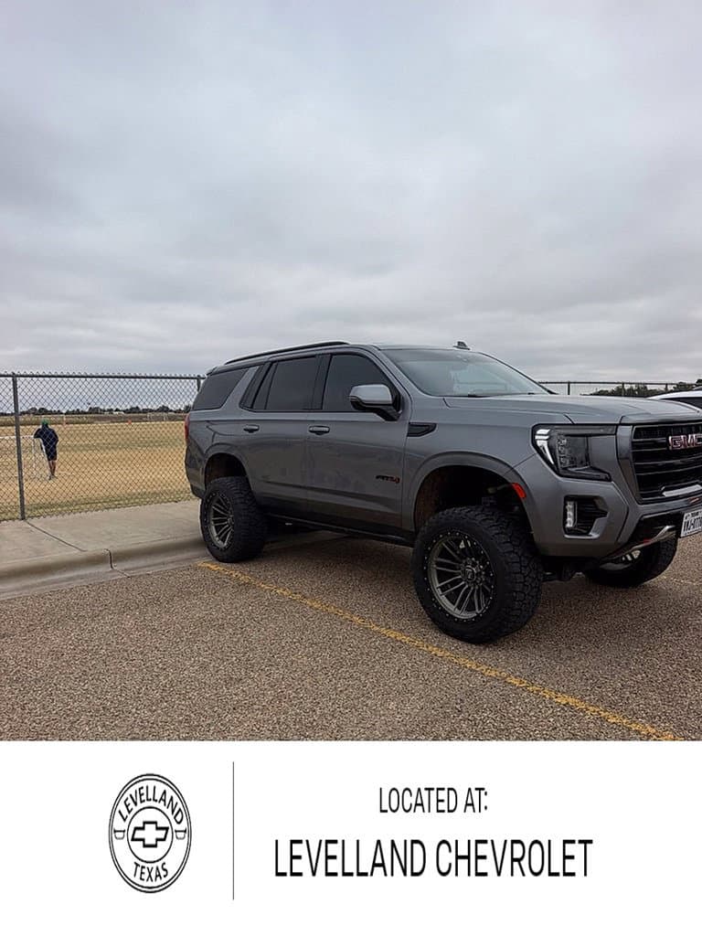 2022 GMC Yukon AT4 — photo 1 of 15