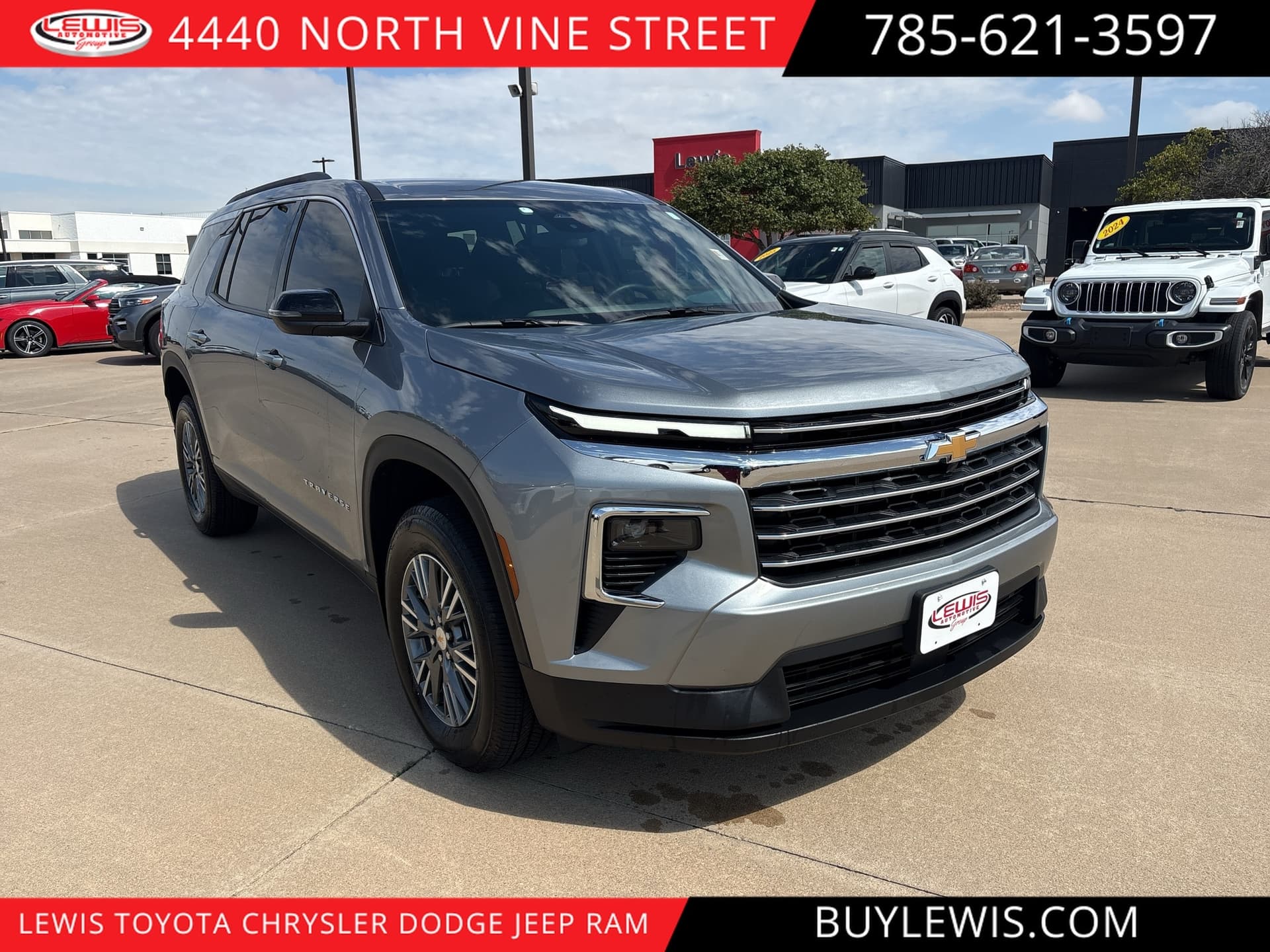 2026 Chevrolet Traverse AWD LT — photo 1 of 18