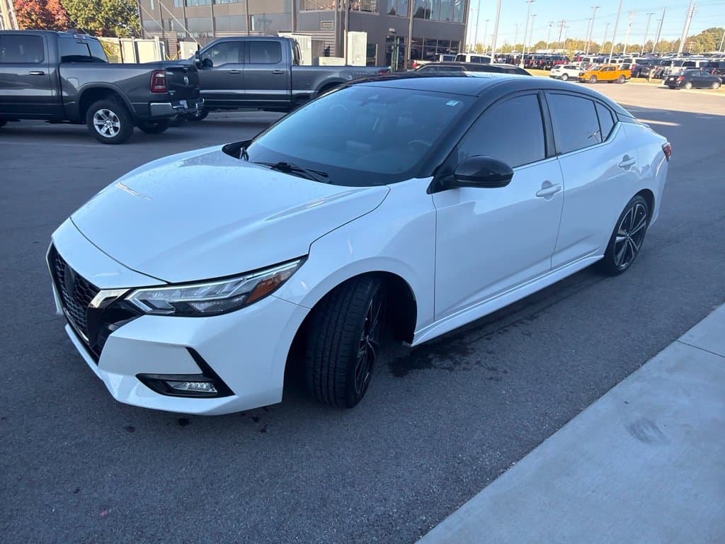 2020 Nissan Sentra SR — photo 1 of 11